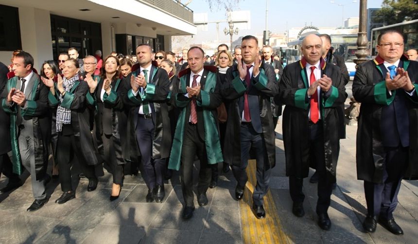 Avukatlar Ankara'da yürüyüş düzenledi