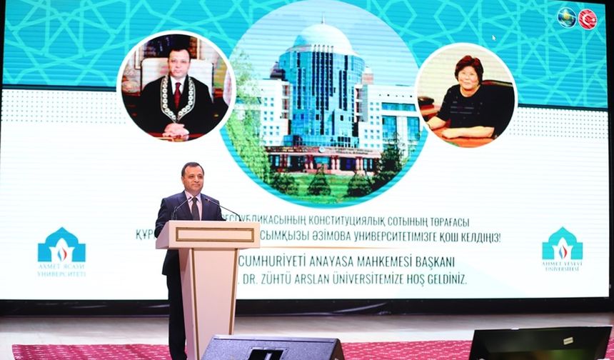 Anayasa Mahkemesi Başkanı Zühtü Arslan Türkistan’da Hoca Ahmet Yesevî Üniversitesinin 2023-2024 Akademik Yılı açılış dersini verdi