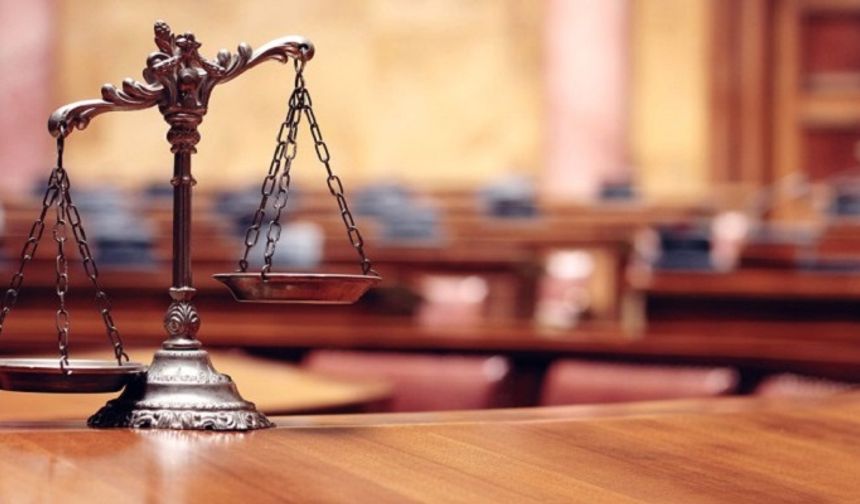 TÜRK HUKUK SİSTEMİNİN VE TÜRK YARGISININ ÇÖKÜŞÜNÜN TEMEL SEBEBİ SİYASİLER VE HUKUKÇULARDIR