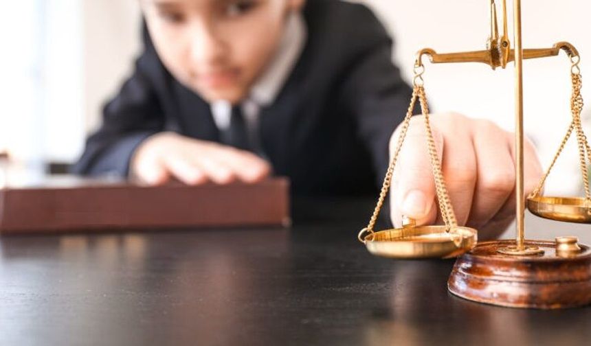 ÇOCUKLARI AĞIR CEZALAR DEĞİL, GÜÇLÜ BİR ADALET SİSTEMİ VE SOSYAL HUKUK DEVLETİ KORUR