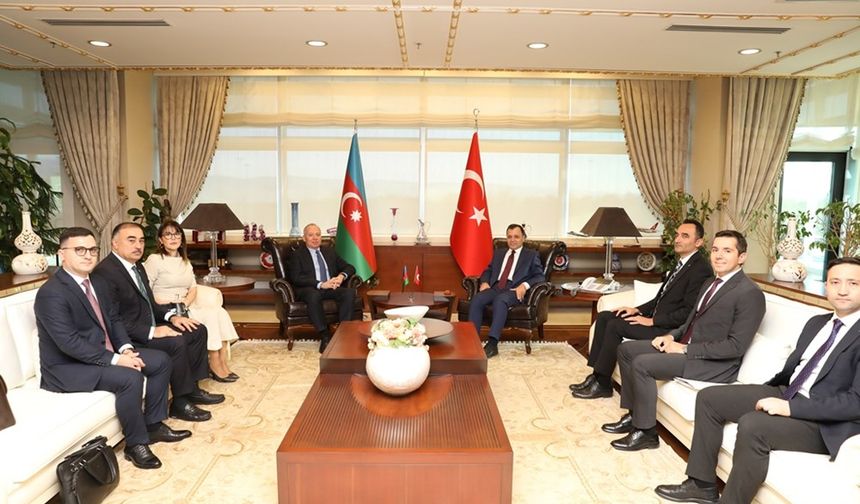 Azerbaycan Anayasa Mahkemesi heyeti AYM'yi ziyaret etti