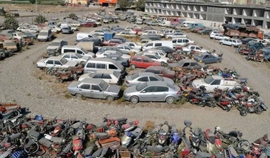 Yediemin otoparklarında terk edilen araçların satışı kolaylaşıyor