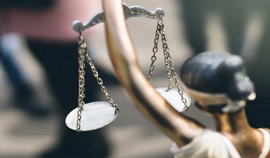 Hukuk Felsefesi: Hukuk ve Ahlak İlişkisi (Jurisprudence: Relationship between Law and Morality)