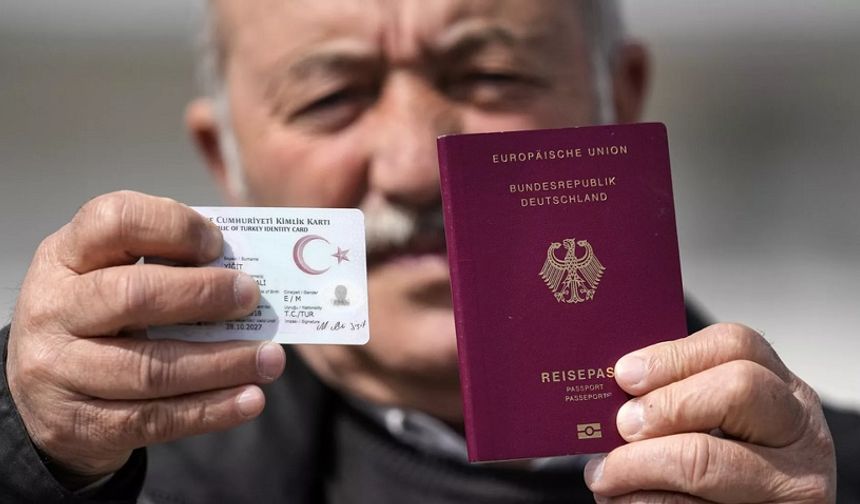 Almanya’da gurbetçi Türklere çifte vatandaşlık hakkı geliyor!