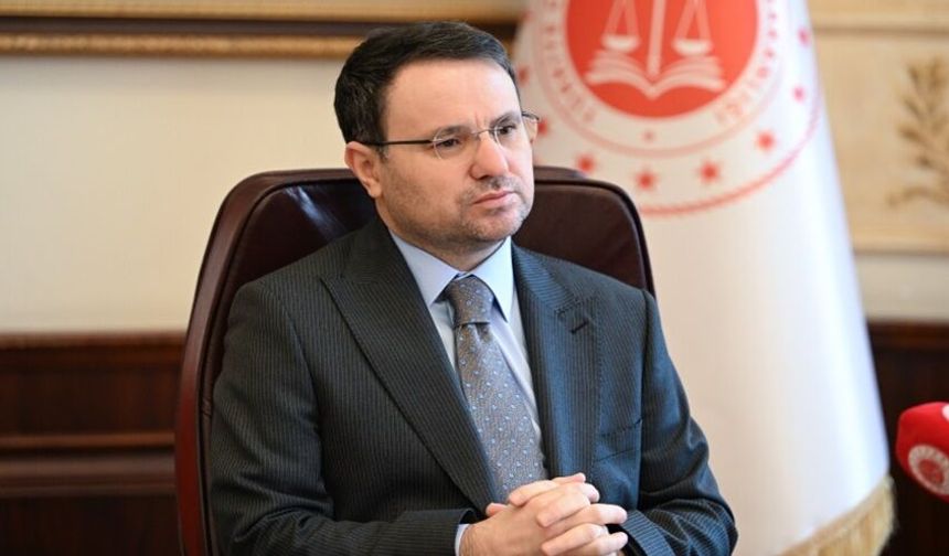 Adalet Bakanı Gürlek: "Avukatlar kurye olarak kullanılıyor!"