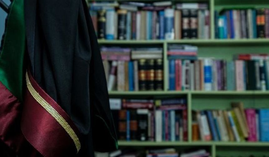 USTA-ÇIRAK METODUYLA AVUKAT EĞİTİMİNDE KLASİK VE MODERN EĞİTİM MODELİ