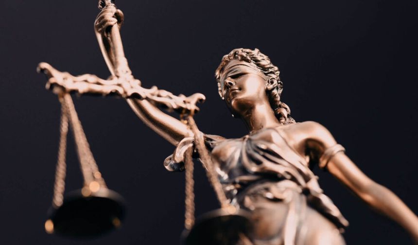 EVLİ KADININ KOCASINDAN BAŞKA BİR ERKEKLE İLİŞKİSİNDEN DOĞAN ÇOCUĞUN NÜFUSA KAYDEDİLMESİ SORUNU