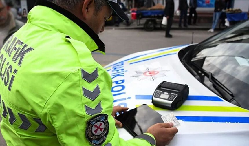 Yeni trafik düzenlemesi yürürlüğe girdi: Cezalar ağırlaştı, yeni yaptırımlar getirildi...
