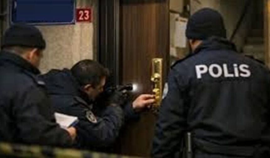 ARAMADA KAPININ AÇILMASI