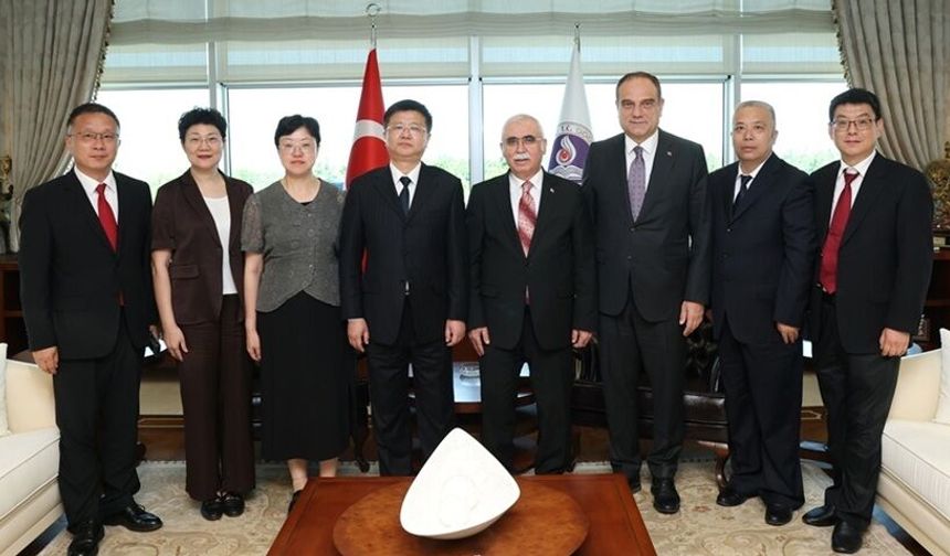 AYM Başkanı Özkaya, Çin Halk Cumhuriyeti Zhejiang Eyaleti Yüksek Halk Mahkemesi heyetini kabul etti