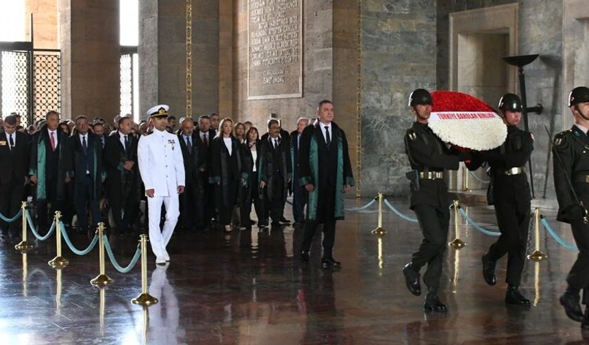 Türkiye Barolar Birliği, kuruluşunun 57. yılında Ata'nın huzurunda