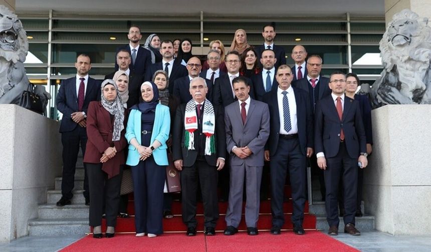 AYM Başkanı Özkaya, Filistin Yargı Heyetini kabul etti
