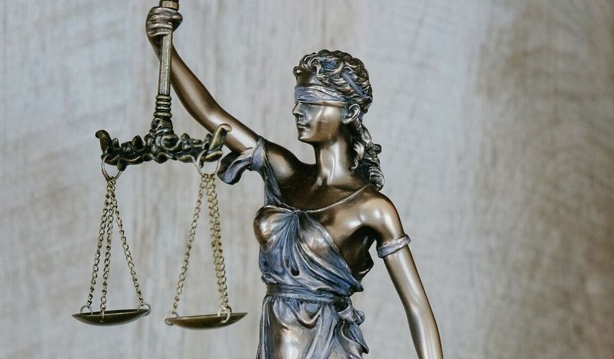 ÜÇ YIL, YİRMİ YIL, BİR DE "DOSYA YENİLENSİN" TALEBİ: HUKUK GENEL KURULU'NDAN KAMBİYO TAKİBİNDE ZAMANAŞIMI DERSİ
